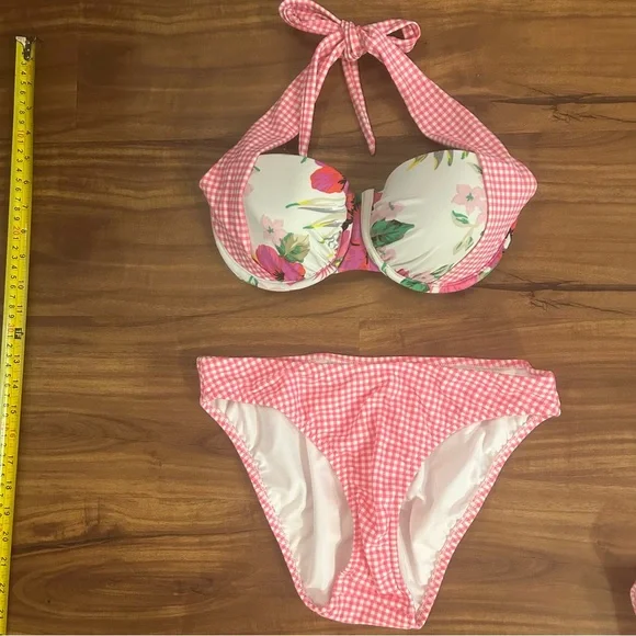 VENUS Pink Gingham 8/10 Swimwear Bikini top and Two sets of Bottoms - Picture 2 of 13